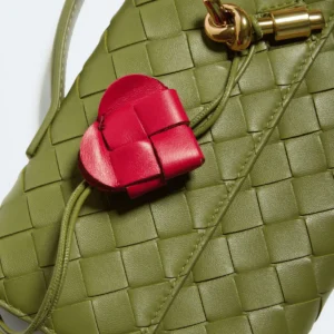 Bottega Veneta Andiamo Intrecciato Leather Top-Handle Clutch - Matcha Lipstick