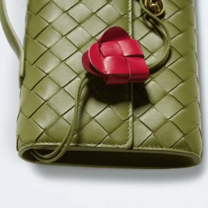 Bottega Veneta Andiamo Intrecciato Leather Top-Handle Clutch - Matcha Lipstick